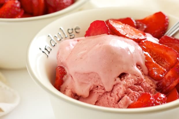Strawberry Cheesecake Ice Cream | Get Inspired Everyday! 