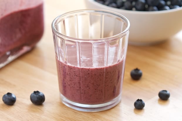 Blueberry Peaches and Cream Smoothie | Get Inspired Everyday!