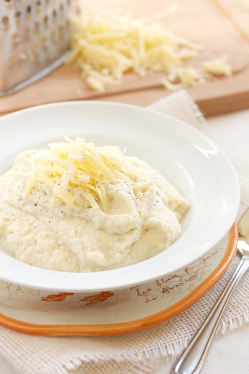 Cheesy Mashed Cauliflower | Get Inspired Everyday! 