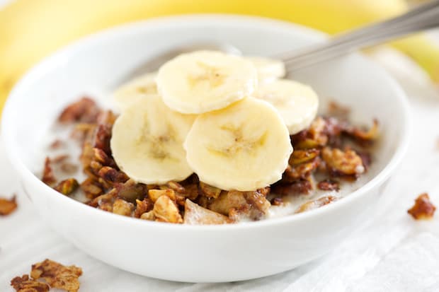 Banana Chai Granola | Get Inspired Everyday! 