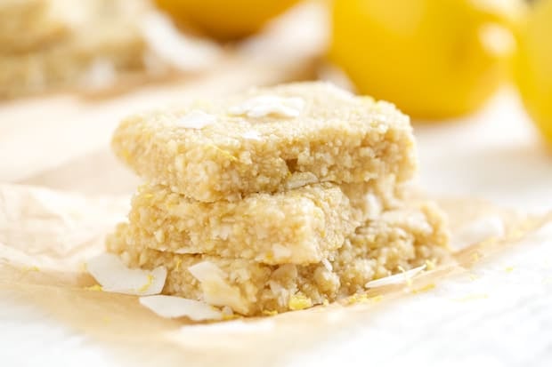 Lemon Meringue Pie Energy Bars | Get Inspired Everyday! 