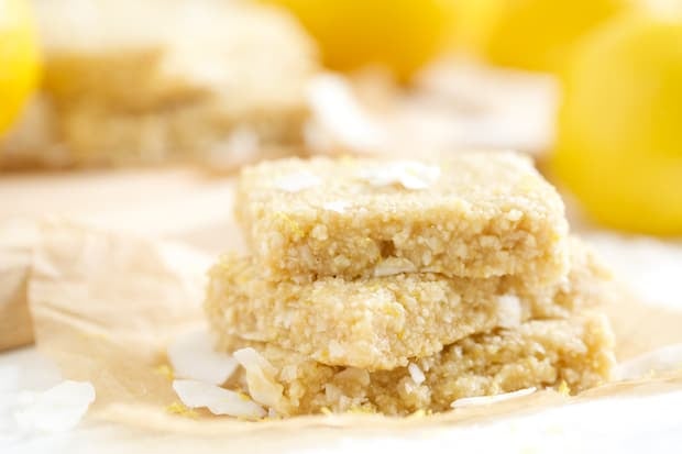 Lemon Meringue Pie Energy Bars | Get Inspired Everyday! 