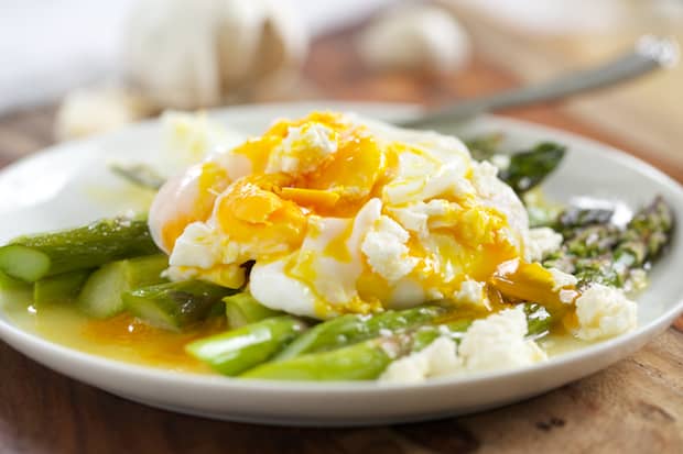 Roasted Asparagus with Lemon Feta Vinaigrette | Get Inspired Everyday! 