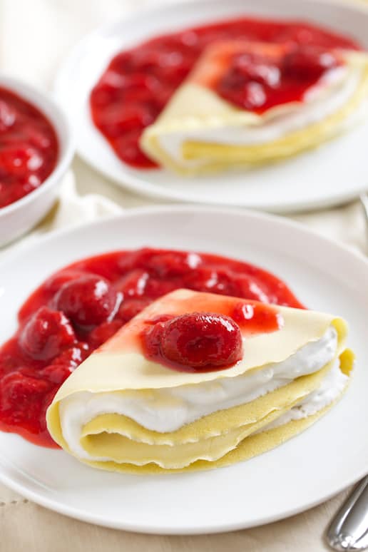 Strawberries and Cream Crepes | Get Inspired Everyday! 