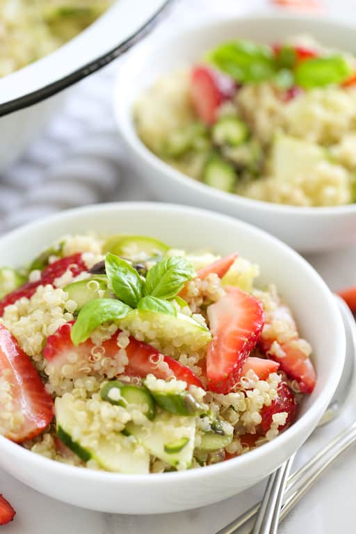 Strawberry Asparagus Quinoa Salad with Basil Vinaigrette | Get Inspired Everyday! 