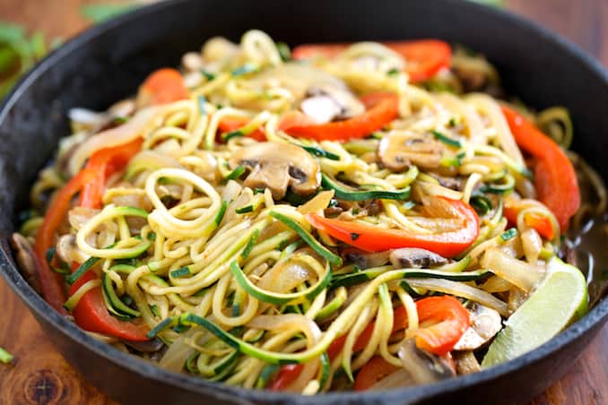 Veggie Fajita Noodles | Get Inspired Everyday!