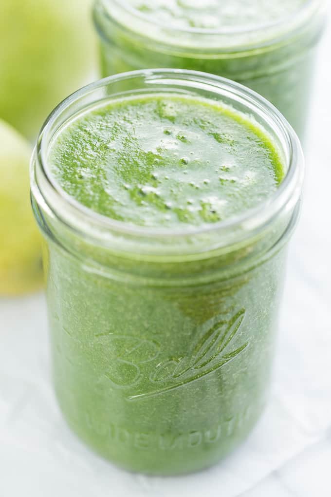 Ginger Pear Green Smoothie | Get Inspired Everyday!