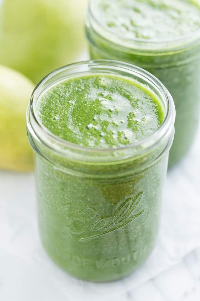 Ginger Pear Green Smoothie | Get Inspired Everyday!