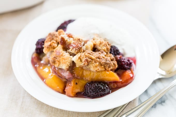 Blackberry Cardamom Peach Crisp | Get Inspired Everyday!