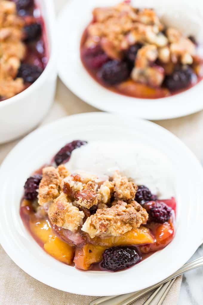 Blackberry Cardamom Peach Crisp | Get Inspired Everyday!