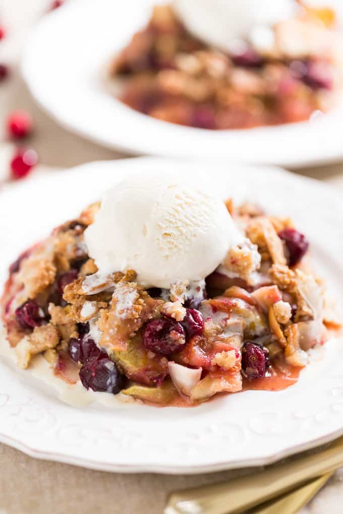 Cinnamon Cranberry Apple Crisp | Get Inspired Everyday!