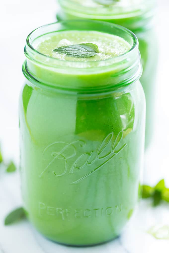 Minty Pineapple Cucumber Green Smoothie | Get Inspired Everyday!