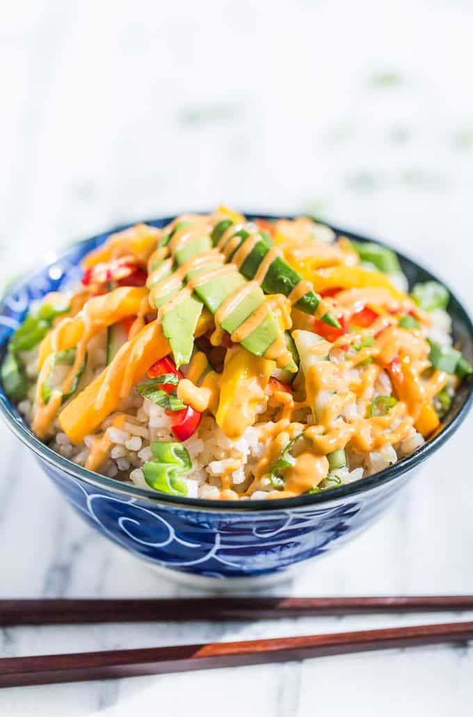 Mango Veggie Sushi Bowls with Sriracha Mayo | Get Inspired Everyday!
