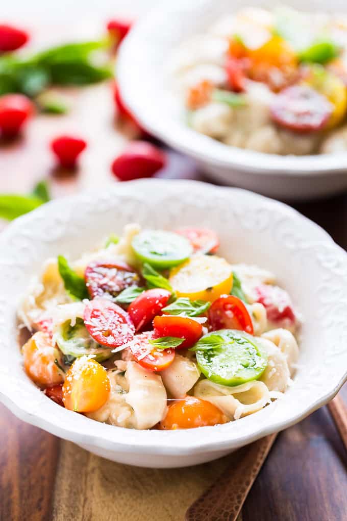 Creamy One Pot Caprese Pasta | Get Inspired Everyday!