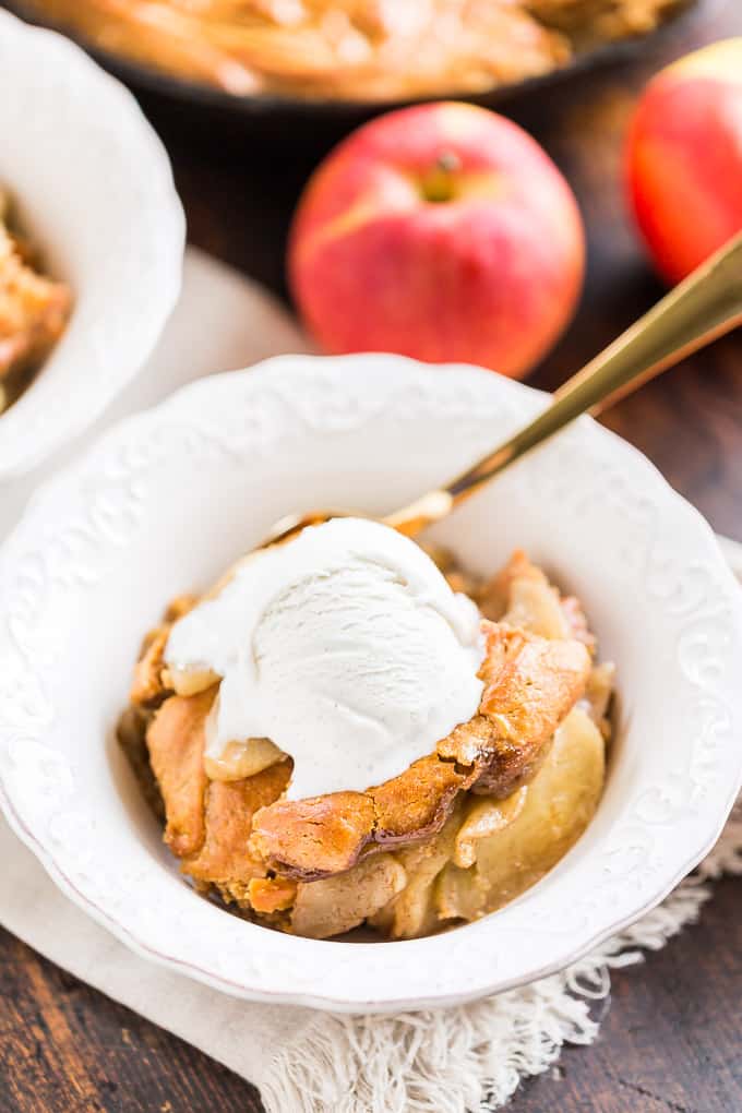 Apple Pie Skillet Cake | Get Inspired Everyday!