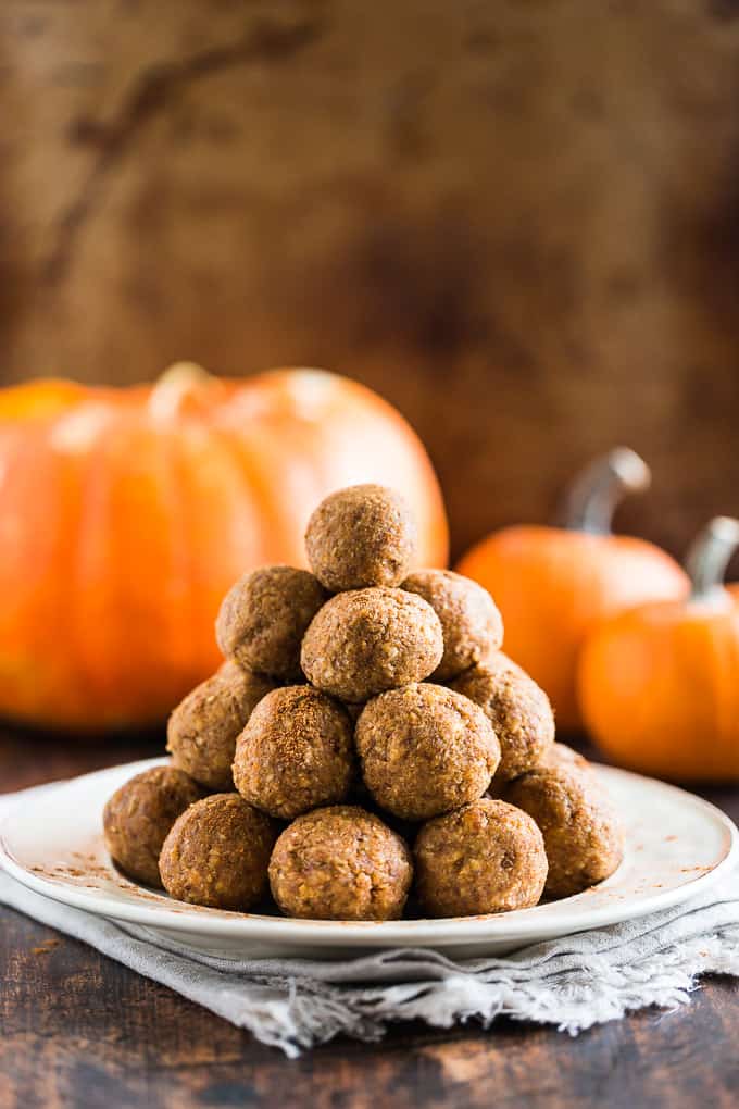 Pumpkin Pie Energy Bites | Get Inspired Everyday!