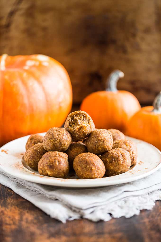 Pumpkin Pie Energy Bites | Get Inspired Everyday!