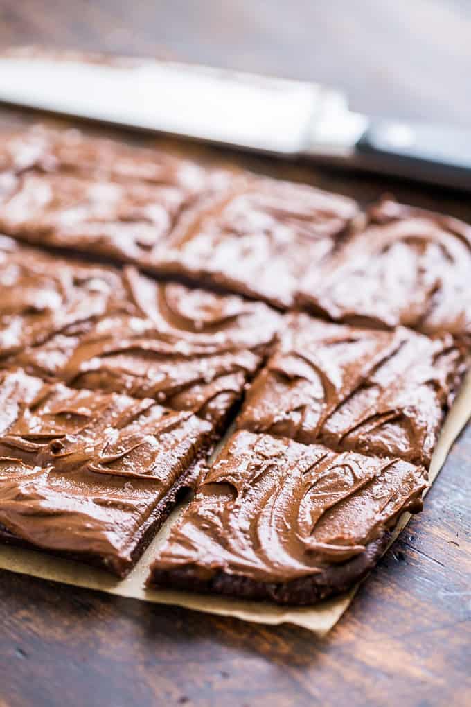 No Bake Fudge Frosted Brownies | Get Inspired Everyday!