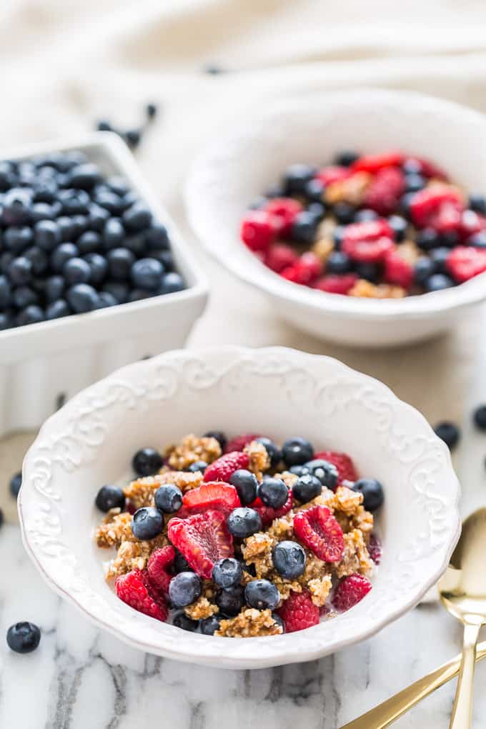 Homemade Grain Free Rawnola Cereal | Get Inspired Everyday!