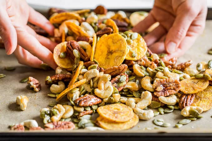 Paleo Honey Mustard Trail Mix | Get Inspired Everyday!