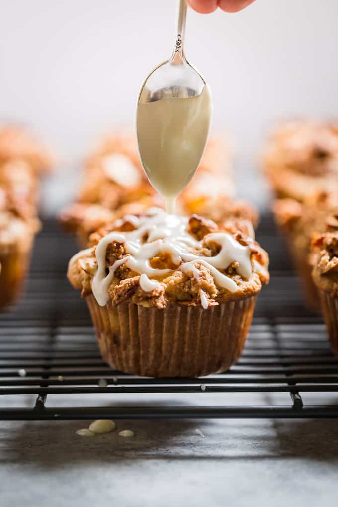 Peaches and Cream Muffins with Cinnamon Almond Streusel | Get Inspired Everyday!