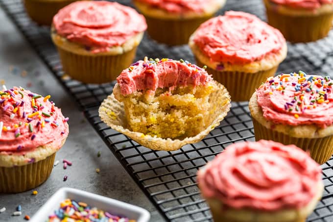 Natural Funfetti Cupcakes with Strawberry Buttercream | Get Inspired Everyday!