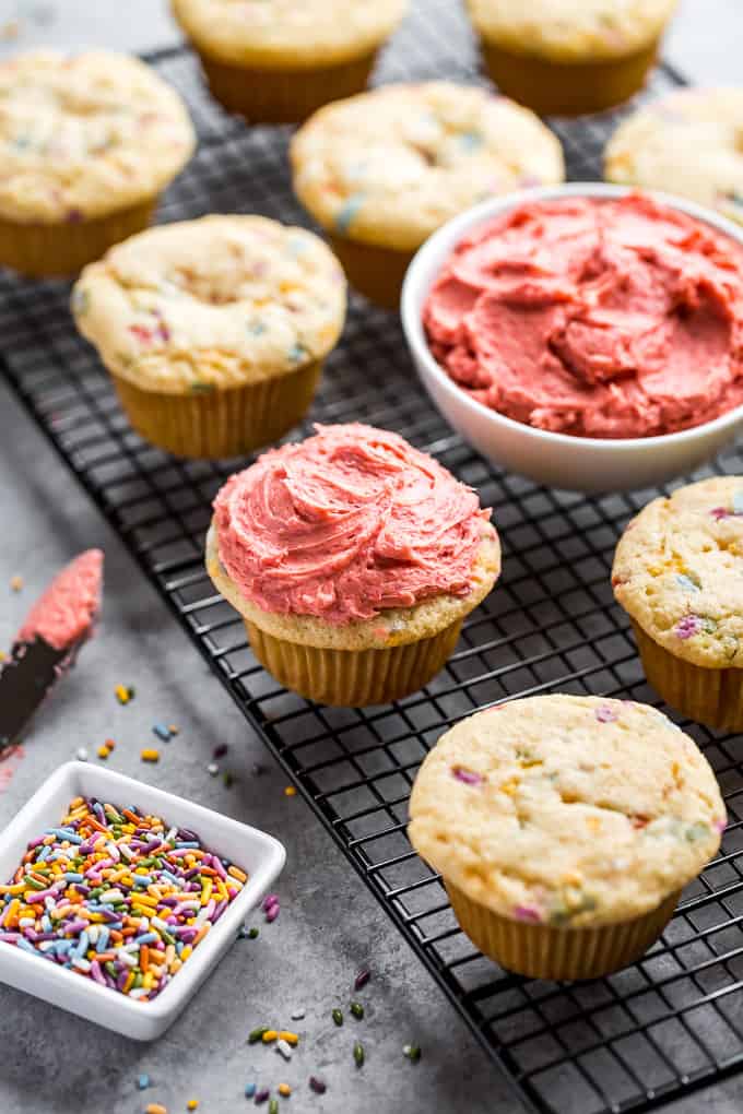 Natural Funfetti Cupcakes with Strawberry Buttercream | Get Inspired Everyday!