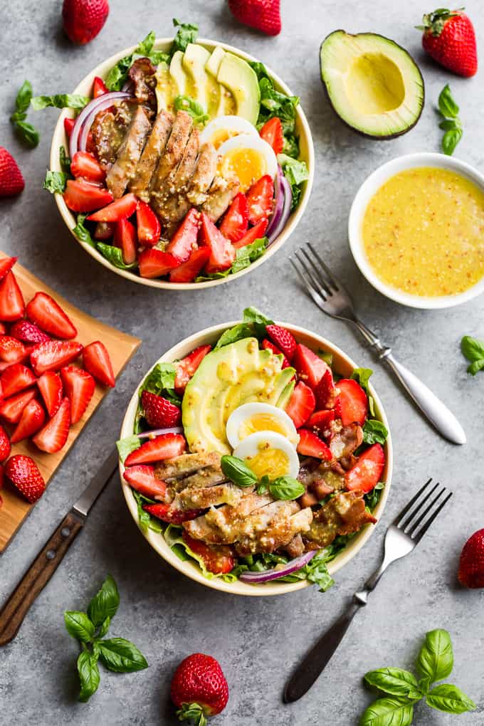 Strawberry Cobb Salad (Whole30) | Get Inspired Everyday!