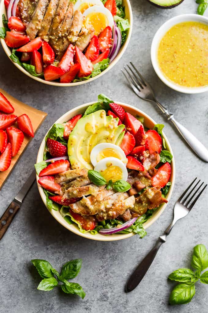 Strawberry Cobb Salad (Whole30) | Get Inspired Everyday!