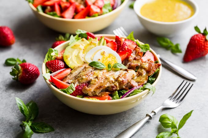 Strawberry Cobb Salad (Whole30) | Get Inspired Everyday!