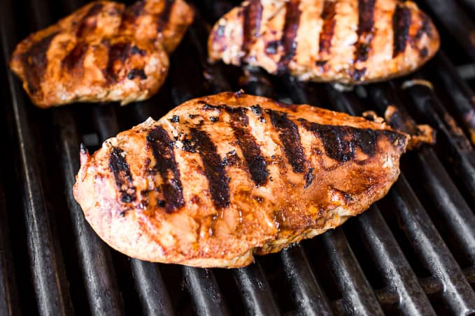 Guacamole Salad with Grilled Chipotle Chicken | Get Inspired Everyday!