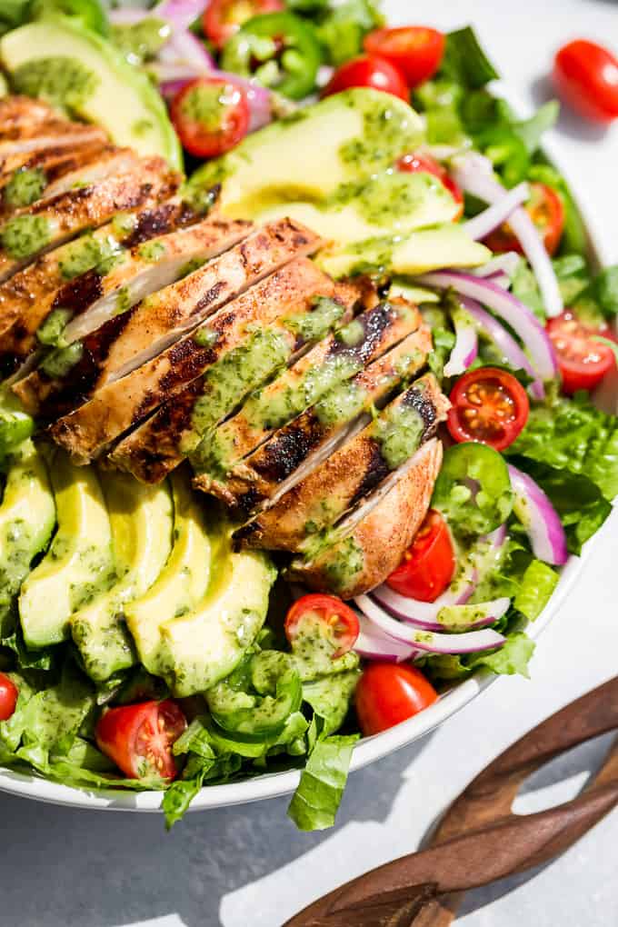 Guacamole Salad with Grilled Chipotle Chicken | Get Inspired Everyday!