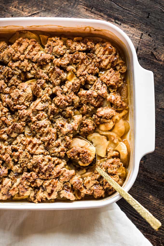 Paleo Caramel Apple Crisp | Get Inspired Everyday!