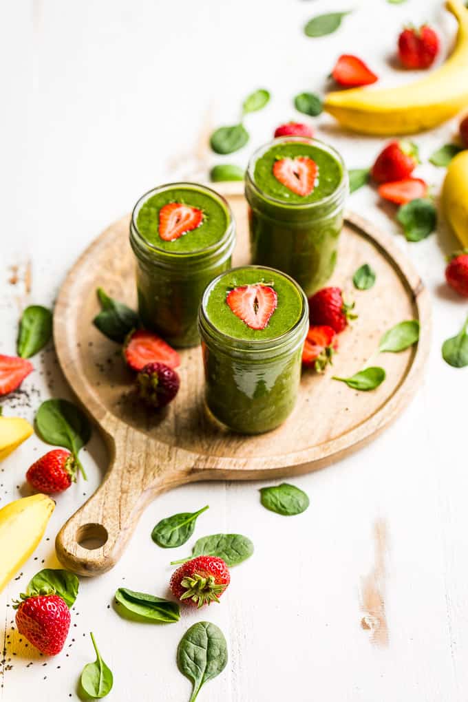 Strawberry Banana Green Smoothie | Get Inspired Everyday!