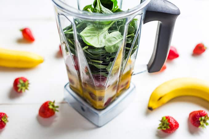 Strawberry Banana Green Smoothie | Get Inspired Everyday!