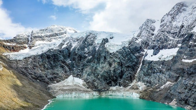 Lake of Hanging Glaciers | Get Inspired Everyday!