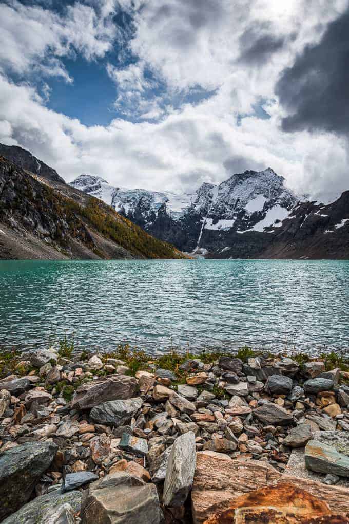 Lake of Hanging Glaciers | Get Inspired Everyday!