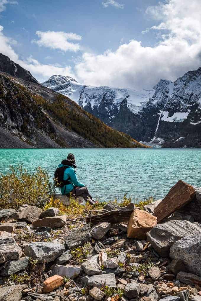 Lake of Hanging Glaciers | Get Inspired Everyday!