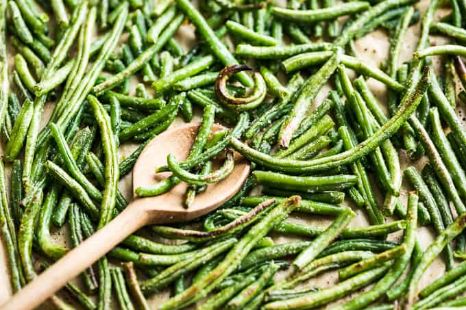 Easiest Garlic Roasted Green Beans | Get Inspired Everyday!