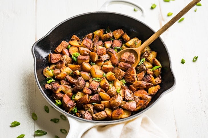 Crispy Cast Iron Skillet Potatoes - Mom's Dinner