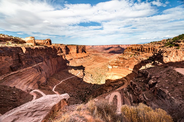 The main view looking down into the canyon that Shafer Trail goes in to.