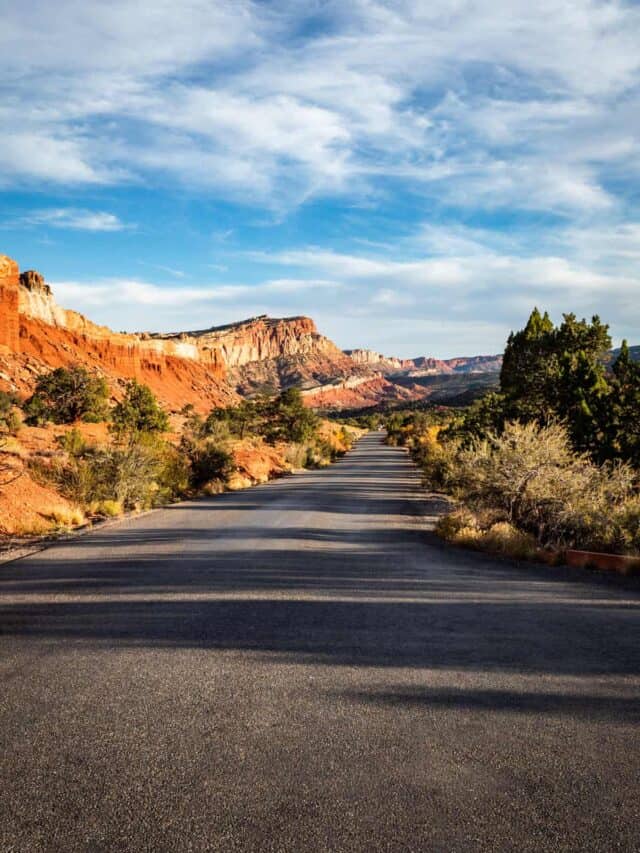 cropped-Things-to-do-in-Capitol-Reef-National-Park-Get-Inspired-Everyday-19.jpg