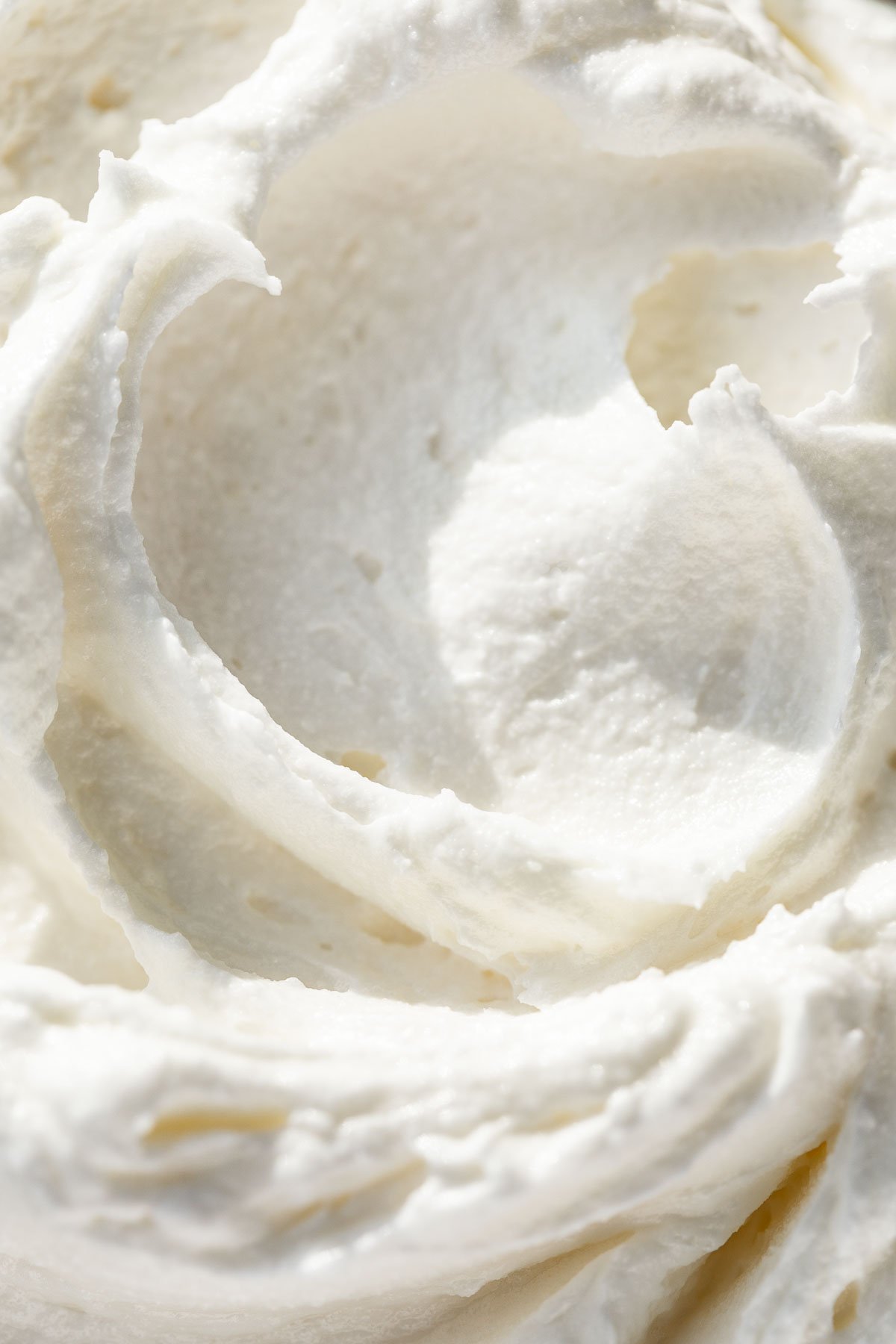 How to Make Whipped Body Butter, 3 Recipes