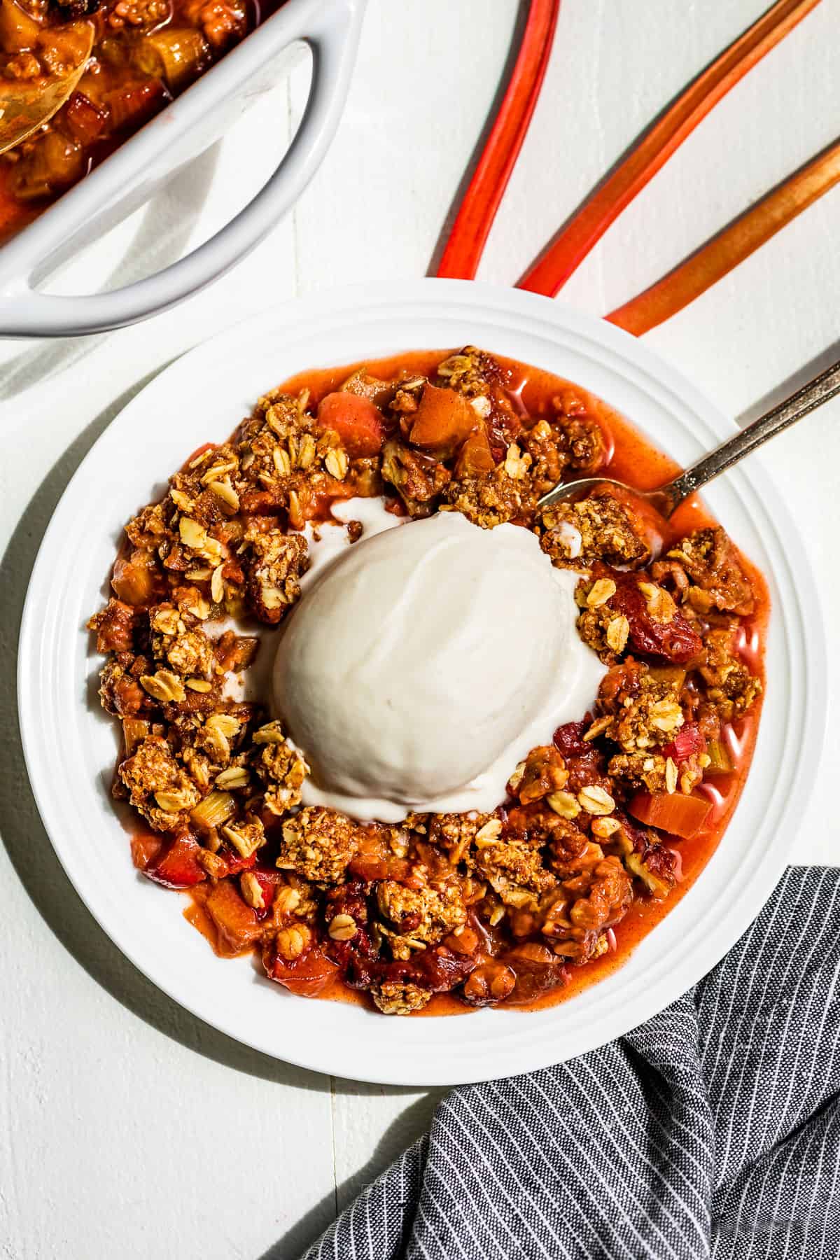 Gluten-Free Rhubarb Crisp (Vegan & Dairy-Free!) - Ai Made It For You