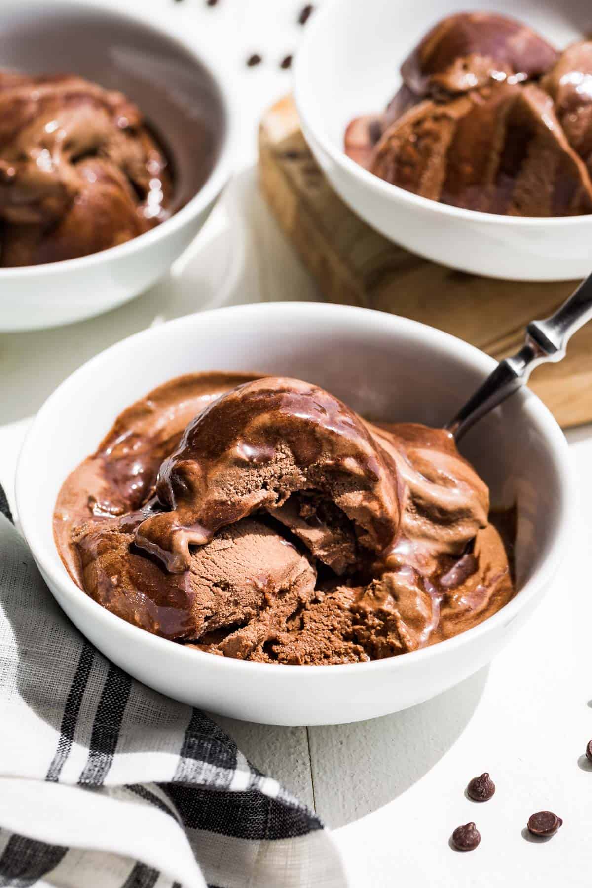 Chocolate Avocado Ice Cream | Get Inspired Everyday!